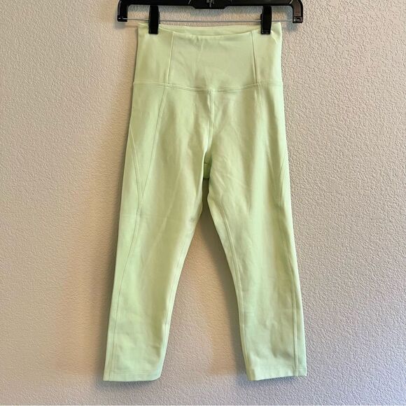 Girlfriend Collective High Waist Capri Leggings in Butterfly XS - Picture 2 of 5